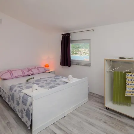 A8 - Modern Apt With Terrace 3 Min Walk To Beach